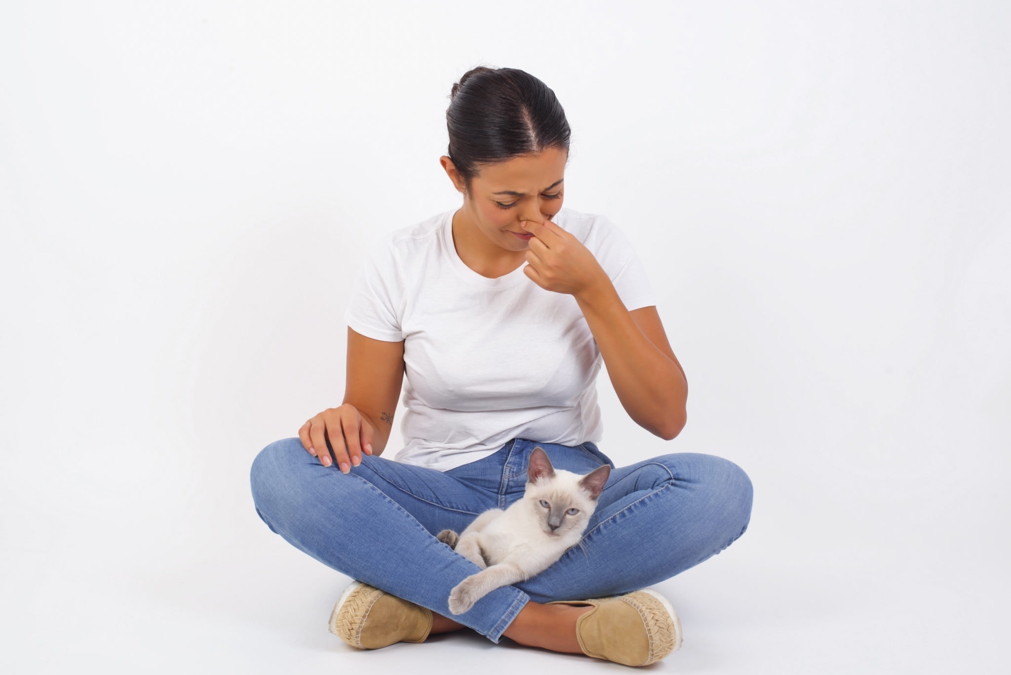 11 Likely Reasons Why Your Cat Smells Bad: What to Do About It?