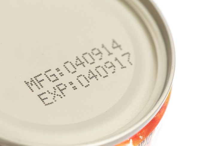 Is It OK to Feed My Dog Expired Dog Food? Is Expired Dog Food Safe?