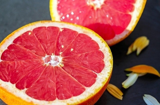 Can Cats Eat Grapefruit? Vet-Approved Facts & FAQ