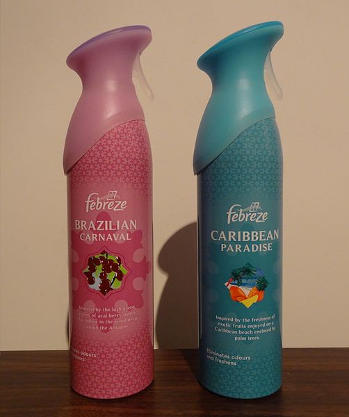 Is Febreze Safe for Cats? Vet-Reviewed Health Facts