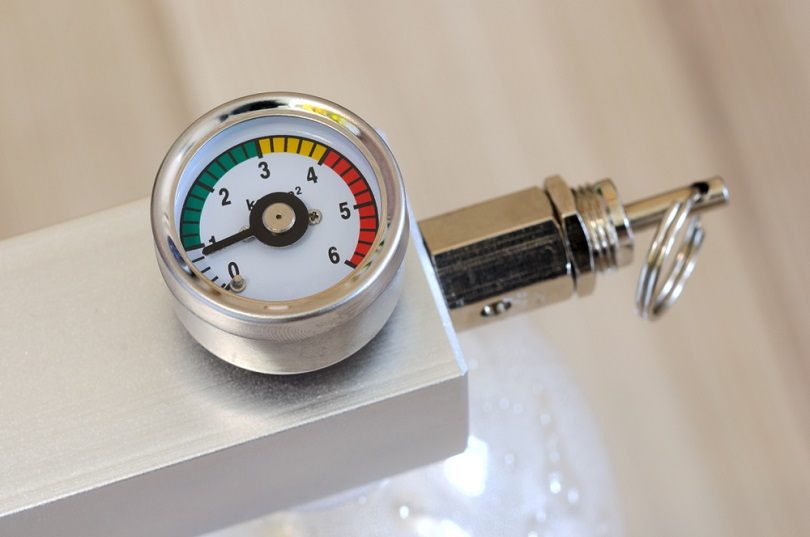 How to Add CO2 to an Aquarium: 4 Easy Methods & Safe Application