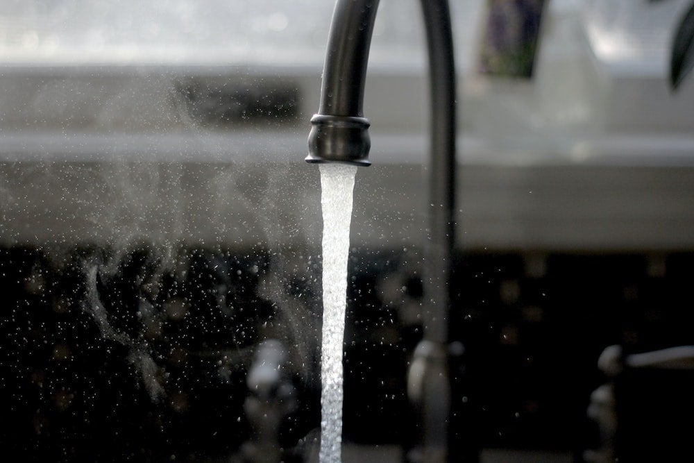 kitchen sink tap water