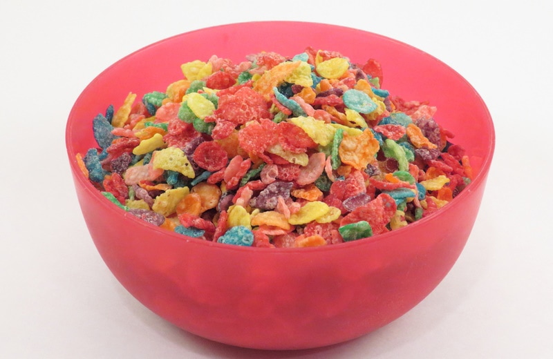 Can Dogs Eat Fruity Pebbles? Vet Reviewed Facts & FAQ