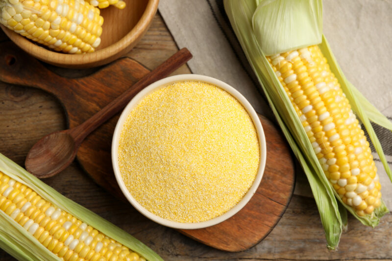 Can Dogs Eat Cornmeal? Vet-Approved Health Review