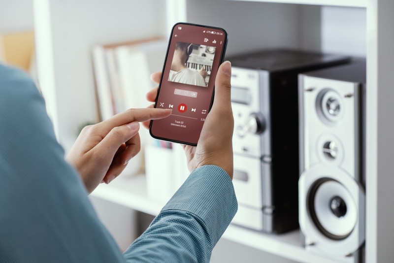 Is Loud Music Bad for Dogs? Vet-Approved Facts & FAQ