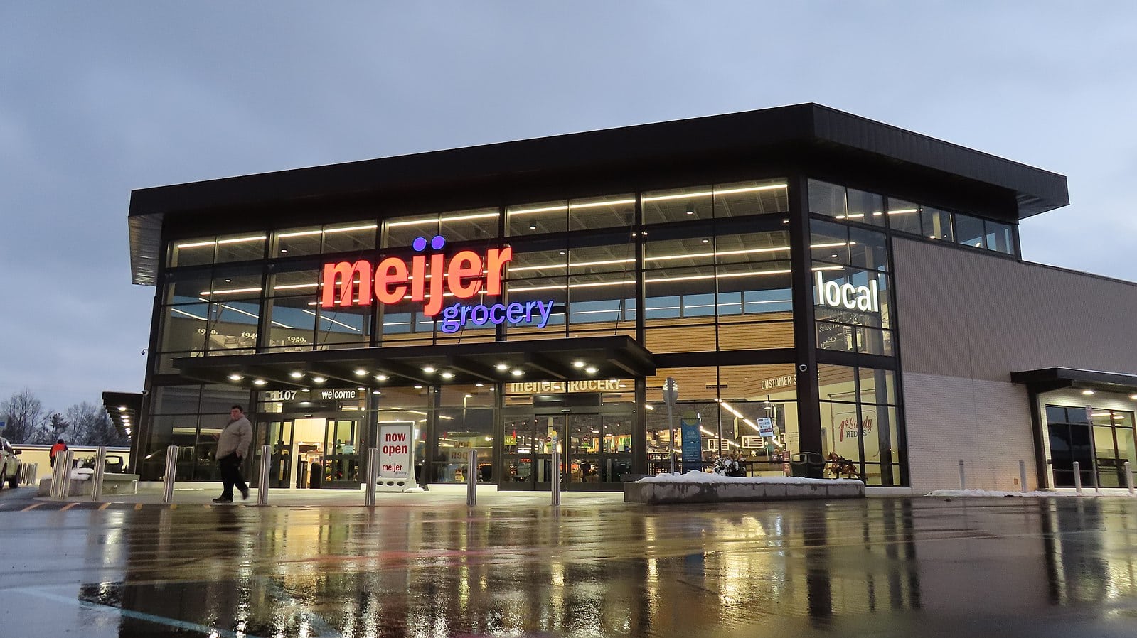 Is Meijer Pet Friendly? 2026 Policy, Requirements & FAQ