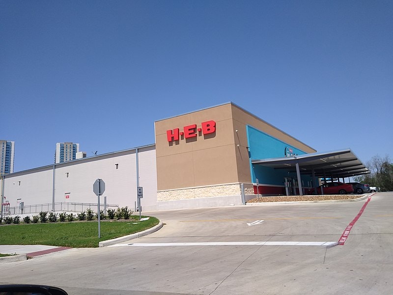 Is H-E-B Pet Friendly? 2026 Update