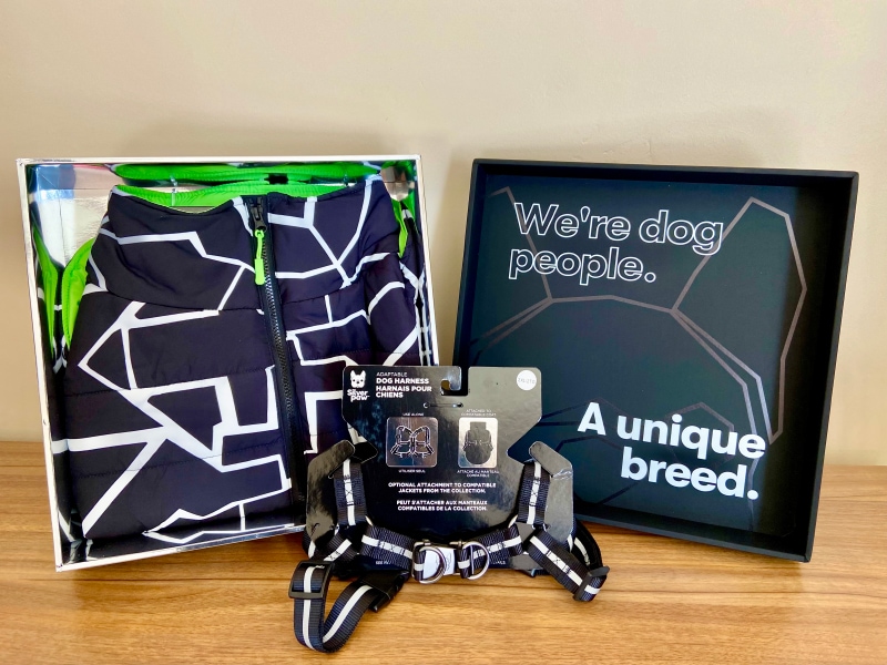 Silver Paw Fonda Jacket and Maximus Harness - unboxing the products